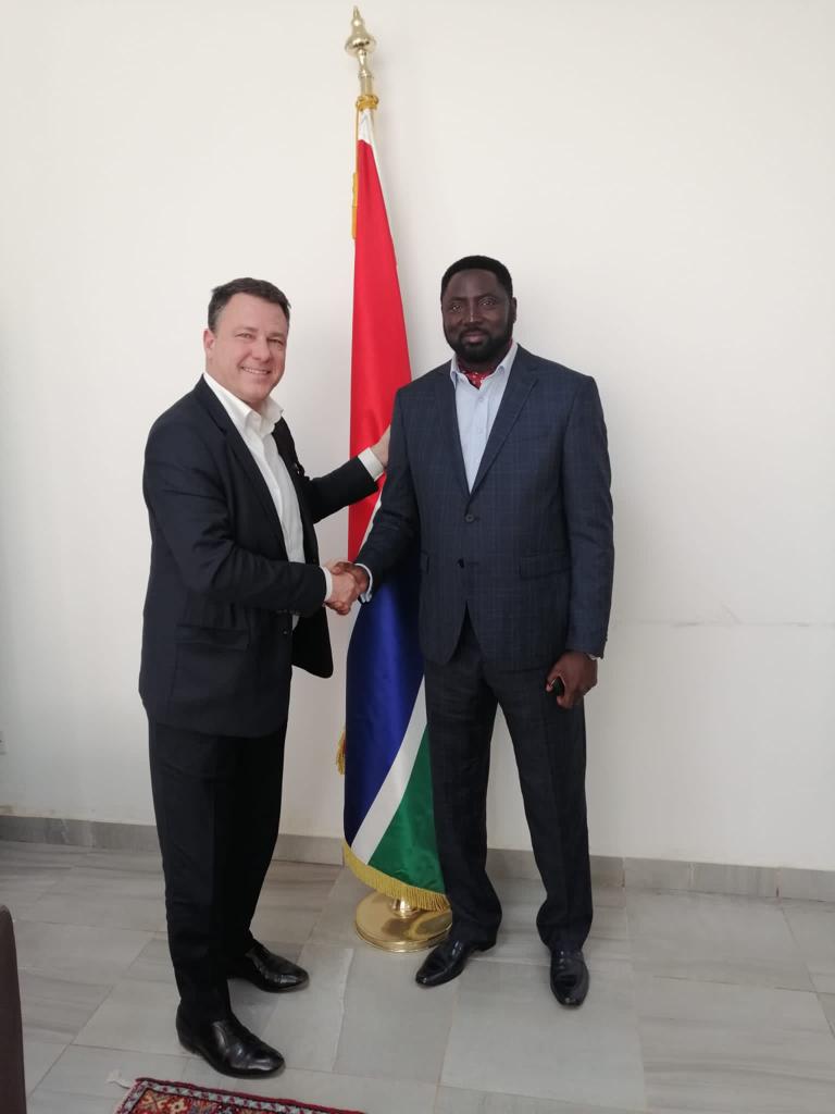 Avec Mamadou Tangara, ministre des affaires étrangères de Gambie.